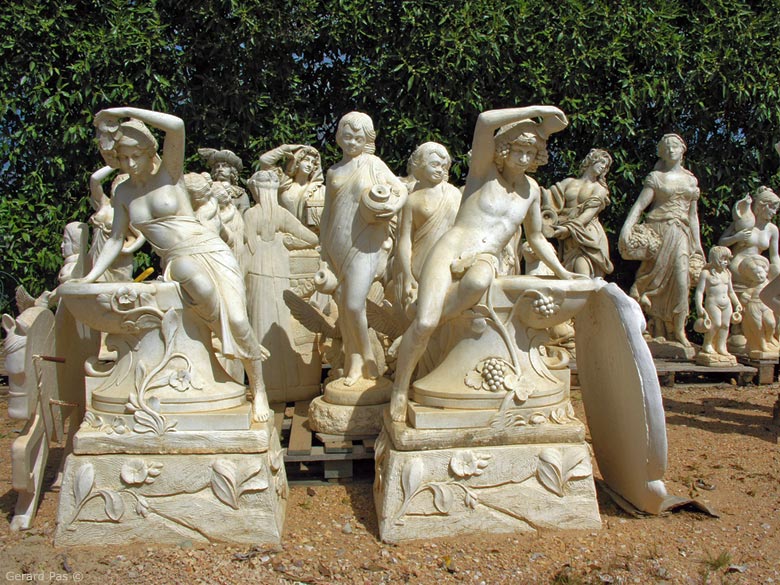 Statuary and urns in Porches, Algarve, Portugal - click to enlarge image